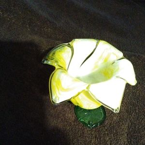 Very Pretty Art Glass Flower Votive Holder